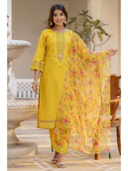 VredeVogel - Women Yellow Silk Blend Embroidered Kurta with Pant and Dupatta