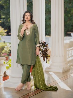 Meeshara - Green Mirror Work Kurta With Pant and Dupatta
