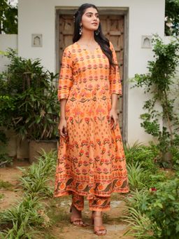 ARAMYA - Women Orange Pure Cotton Floral Printed Kurta With Pant