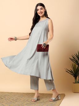 Aayusika - Women Grey Cotton Flex Solid Kurta with Pant