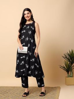 Aayusika - Women Black Rayon Abstract Kurta with Pant
