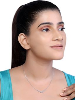 JUPRA - Classic V Studded 925 Sterling Silver Necklace