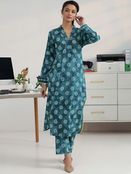 Gerua By Libas - Women Blue Cotton Blend Geometric Kurta with Trouser