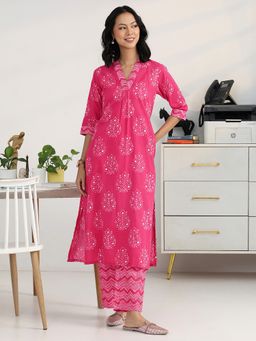 Gerua By Libas - Women Pink Cotton Blend Abstract Kurta with Trouser