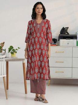 Gerua By Libas - Women Rust Cotton Blend Abstract Kurta with Trouser