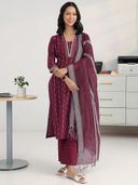Maroon color option, Currently selected
