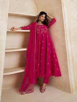 INDDUS - Women Magenta Chanderi Embroidered Kurta with Pant and Dupatta