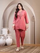 Pink color option, Currently selected