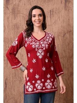 SYRISH - Maroon Elegant Hand-Embroidered Chikankari Floral Lucknowi Kurti