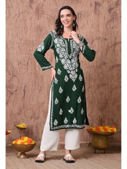 SYRISH - Women Green Hand Embroidered Chikankari Rayon Straight Kurta