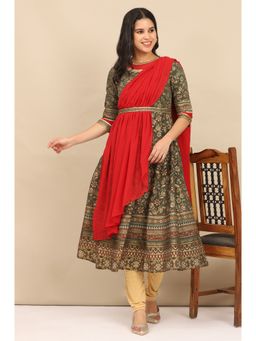 Aurelia - Women Green Polyester Floral Kurta with Pant and Dupatta