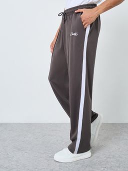 Styli - Brown Men's Oversized Side Stripe Tape Detailing Terry Pant