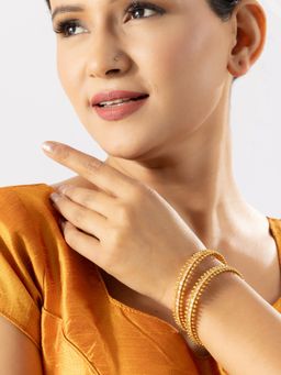 Niscka - White Ethnic Gold-Toned Kundan Studded Bangle
