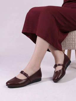 Twenty Dresses by Nykaa Fashion - Womens Maroon Elegant Bow Details Round Toe Ballerina