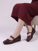 Maroon color option
