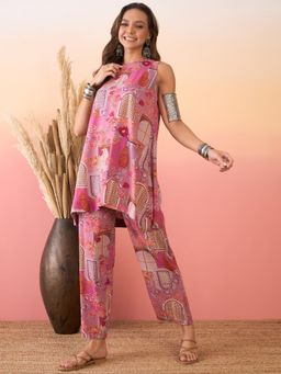 InWeave - Pink Window Print Round Neck Kurta and Pant (Set of 2)