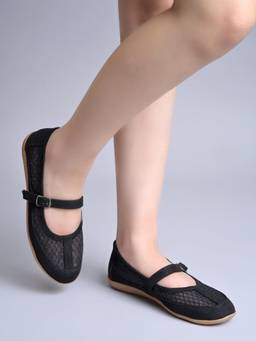 Shoetopia - Women Black Tpr Sole Ballerina