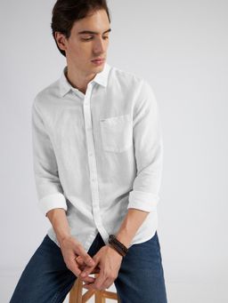 Lee - Men Solid White Regular Fit Shirts