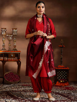 Libas - Red Cotton Blend Solid Kurta Sets for Women