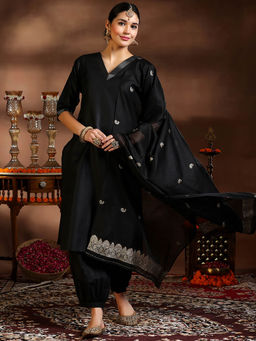 Libas - Black Cotton Blend Solid Kurta Sets for Women