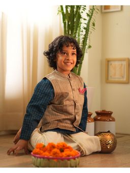 Love the world today - Indu Bandi Gold Nehru Jacket