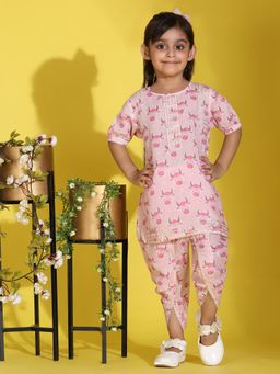 Maaesa - Girls Pink Cotton Round Neck Kurta With Dhoti