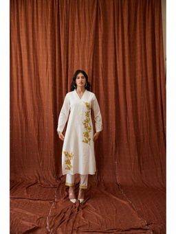 MAAND - White Floral Printed V-Neck Pure Cotton Straight Kurta with Pant