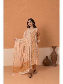 MAAND - Women Beige Floral Printed Cotton Kurta with Pant & Dupatta