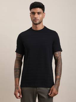 Turtle - Men Black Textured Knitted Crew Neck T-Shirt