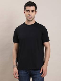 Turtle - Men Black Solid Knitted Crew Neck T-Shirt