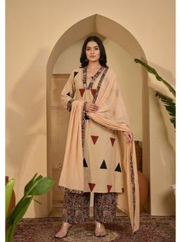ANAISA - Woman Geometric Printed Cotton Kurta with Pant and Dupatta