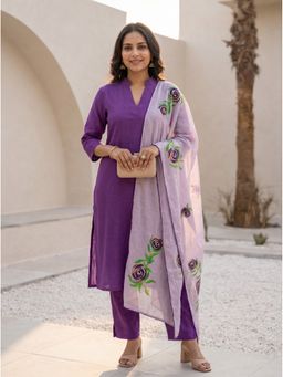 Vastara TheLabel - Purple Tussar Linen Blend A Line Kurta with Pant and Dupatta