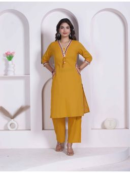 Doriyaan - Women's Mustard Straight Kurta and Pant