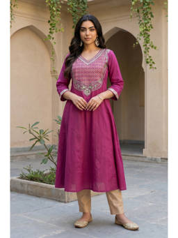 Aurelia - Magenta Embroidered V-Neck Regular Kurta