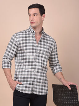 CRIMSOUNE CLUB - Men Beige Checked Button-Down Collar Pure Cotton Shirt