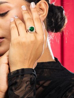 Niscka - Adjustable Solitaire Green Emerald Ad Ring