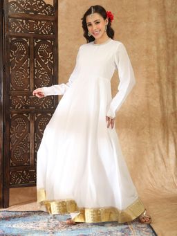Globus - White Embroidered Round Neck Dress