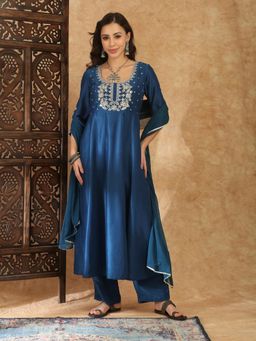 Globus - Teal Embroidered Square Neck Kurta Pant With Dupatta