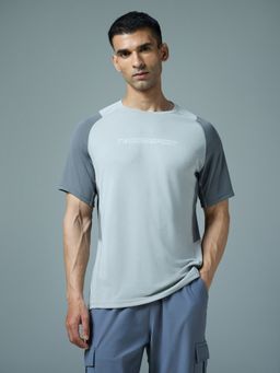 Technosport - Men Grey Round Neck Colorblock Slim Fit Sports T-Shirt