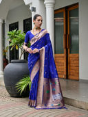 Navy Blue color option, Currently selected