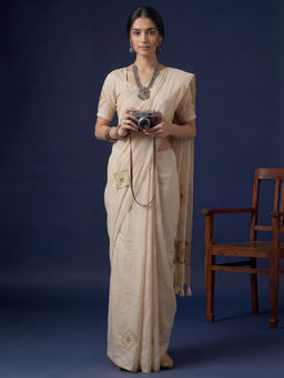 Akhilam - Women's Tussar Silk Embroidered Off White Saree With Unstitched Blouse