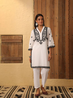 House of Chikankari - Women's White Cotton Chikankari Kurti and Pant (Set of 2)