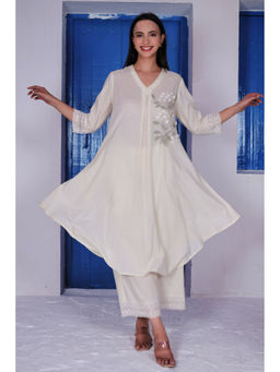OSKOS - Cream Cotton Slub Kurta with Placement Hand Embroidery and Crochet Lace Detailing