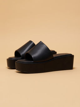 ERIDANI - Tory Black Casual Wedges