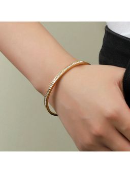 Salty - Women Minimal Beauty Stone Studded Kada