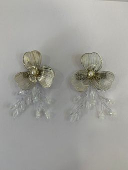 BEAUTY SPOT JEWELLERY - Women Argent Pearl and Stone Bloom Hair Clips (Pack of 2)