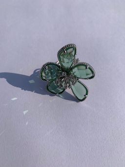 BEAUTY SPOT JEWELLERY - Women Emerald Green Bloom Statement Ring