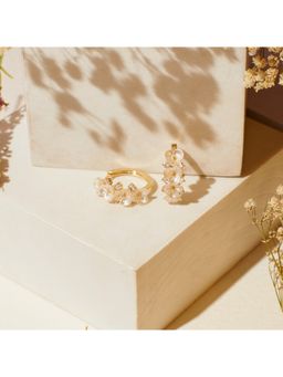 Salty - Women White Splendour Floral Stone Stud Earrings