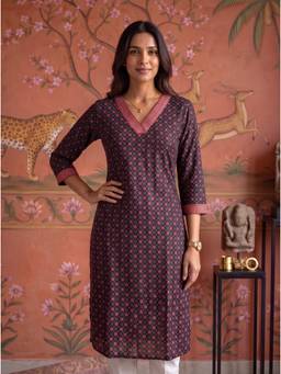 Rangita - Women Black Rayon Embroidered Straight Kurta