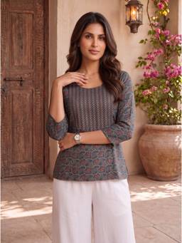 Rangita - Women Green Cotton Printed Straight Tunic